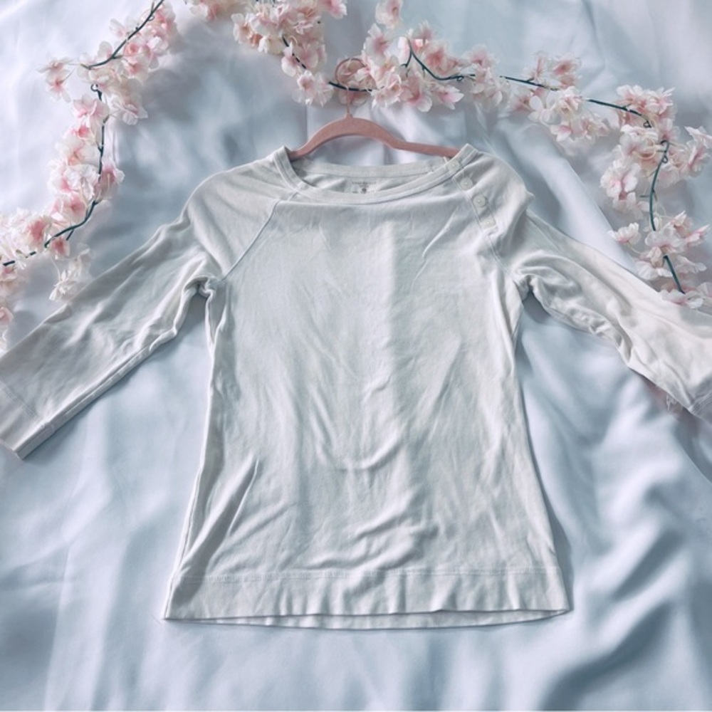 Jones New York Sport • Plain White Quarter Sleeve Shirt with Button Detail